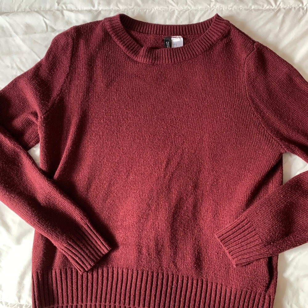 H&M maroon sweater